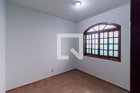 Quarto 1 de casa à venda com 2 quartos, 70m² em Heliópolis, Belo Horizonte