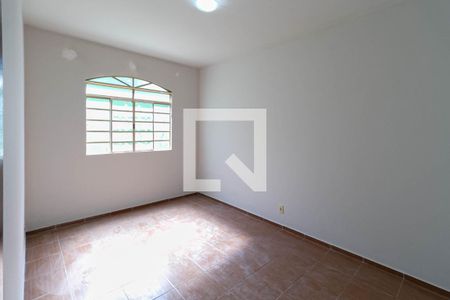 Quarto 2 de casa à venda com 2 quartos, 70m² em Heliópolis, Belo Horizonte