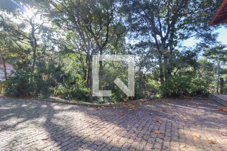 Casa de condomínio à venda com 5000m², 6 quartos e 3 vagas Casa de condomínio à venda com 5000m², 6 quartos e 3 vagasQuintal