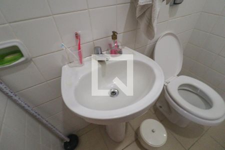 Casa de condomínio à venda com 5000m², 6 quartos e 3 vagas Casa de condomínio à venda com 5000m², 6 quartos e 3 vagasBanheiro de serviço