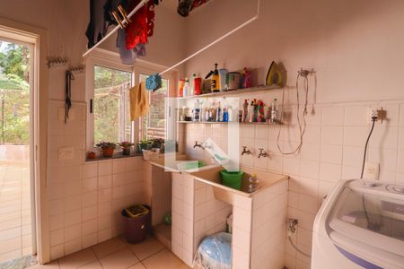 Casa de condomínio à venda com 5000m², 6 quartos e 3 vagas Casa de condomínio à venda com 5000m², 6 quartos e 3 vagas Área de Serviço