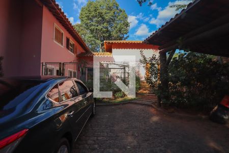 Casa de condomínio à venda com 5000m², 6 quartos e 3 vagas Casa de condomínio à venda com 5000m², 6 quartos e 3 vagasQuintal