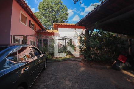 Casa de condomínio à venda com 5000m², 6 quartos e 3 vagas Casa de condomínio à venda com 5000m², 6 quartos e 3 vagasQuintal