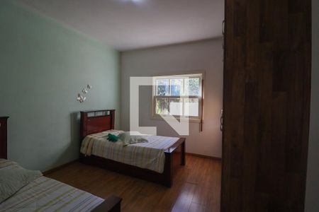 Casa de condomínio à venda com 5000m², 6 quartos e 3 vagas Casa de condomínio à venda com 5000m², 6 quartos e 3 vagasSuíte 4