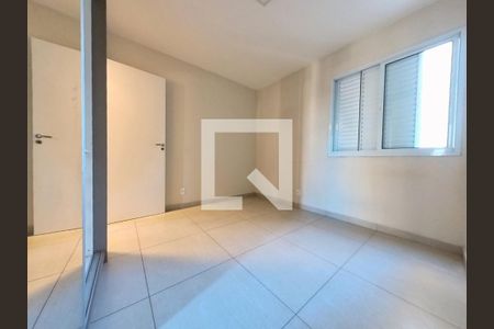 Quarto 1 de apartamento para alugar com 3 quartos, 48m² em Vila Santa Edwiges, São Paulo
