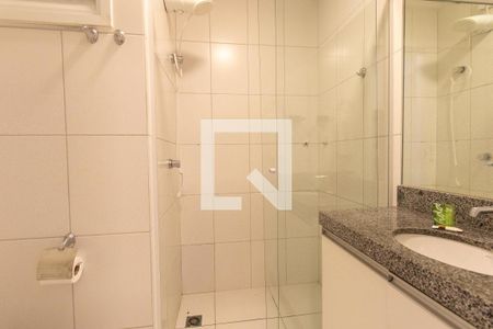 Banheiro Social de apartamento para alugar com 1 quarto, 38m² em Centro, Curitiba