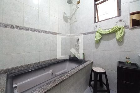 Banheiro da Suíte de casa à venda com 3 quartos, 200m² em Vila Georgina, Campinas