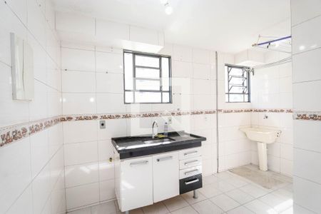 Cozinha de apartamento para alugar com 2 quartos, 50m² em Jardim Mirna, Taboão da Serra