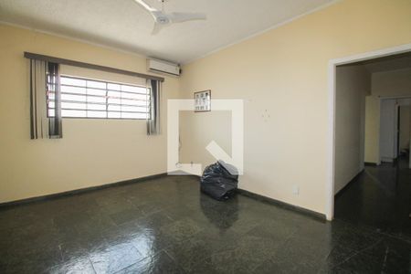 Sala 2 de casa à venda com 3 quartos, 250m² em Parque São Quirino, Campinas