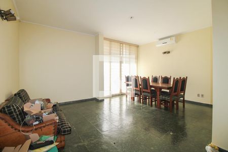 Casa à venda com 3 quartos, 250m² em Parque São Quirino, Campinas