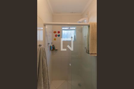 Banheiro da Suíte de casa de condomínio à venda com 3 quartos, 109m² em Jardim São Pedro, Campinas
