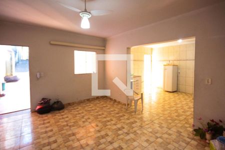 Sala de casa para alugar com 2 quartos, 100m² em Vila Rica, São Paulo