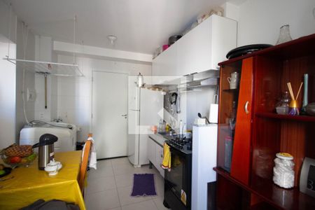 Cozinha e Área de Serviço de apartamento à venda com 2 quartos, 35m² em Vila Carmosina, São Paulo
