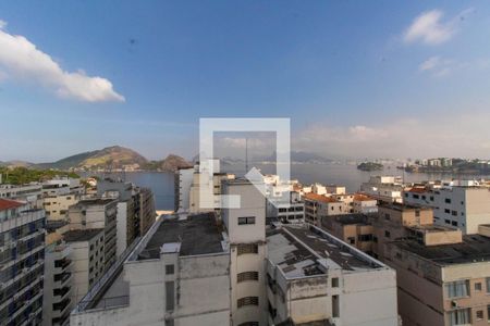 Vista  de apartamento à venda com 1 quarto, 54m² em Icaraí, Niterói
