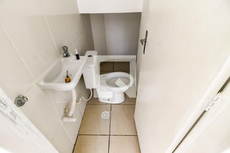 Lavabo de casa para alugar com 2 quartos, 90m² em Jardim Maria Rosa, Taboão da Serra