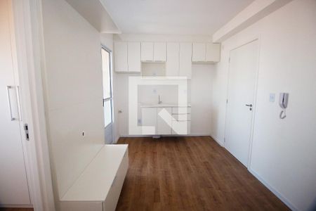 Sala e cozinha de apartamento para alugar com 2 quartos, 31m² em Jardim Monte Kemel, São Paulo