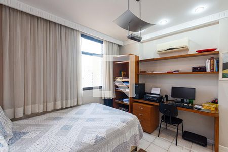 Quarto 2 de apartamento para alugar com 5 quartos, 341m² em Icaraí, Niterói