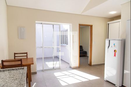 Sala de casa de condomínio à venda com 6 quartos, 288m² em Vila Dom Pedro I, São Paulo