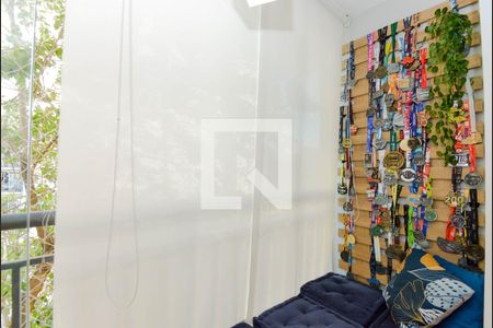 Varanda da Sala de apartamento à venda com 3 quartos, 56m² em Jardim Cocaia, Guarulhos