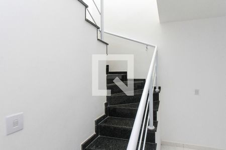Escada de casa à venda com 3 quartos, 67m² em Sapopemba, São Paulo
