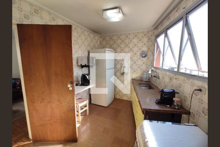 Cozinha de apartamento à venda com 3 quartos, 82m² em Vila Romana, São Paulo