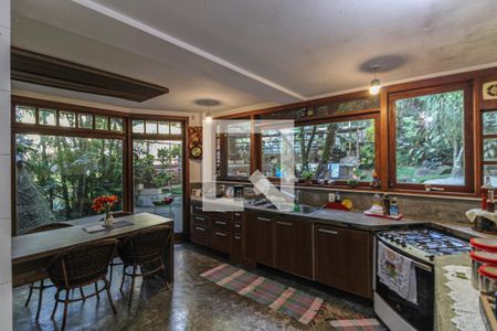 Casa de condomínio à venda com 650m², 3 quartos e 3 vagas Casa de condomínio à venda com 650m², 3 quartos e 3 vagasCozinha