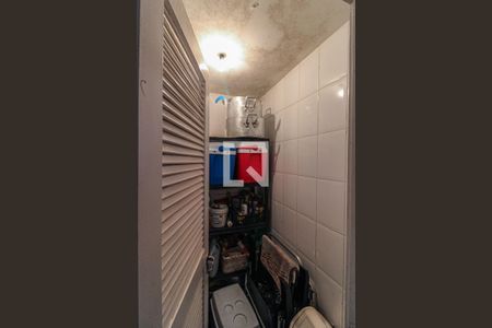 Casa de condomínio à venda com 650m², 3 quartos e 3 vagas Casa de condomínio à venda com 650m², 3 quartos e 3 vagasCozinha - Despensa