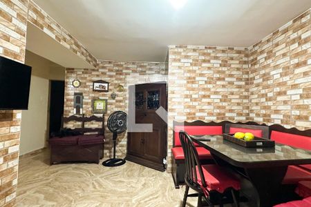 Apartamento à venda com 170m², 5 quartos e 1 vaga Apartamento à venda com 170m², 5 quartos e 1 vagaCozinha e Área de Serviço