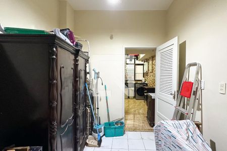 Apartamento à venda com 170m², 5 quartos e 1 vaga Apartamento à venda com 170m², 5 quartos e 1 vagaQuarto de Serviço