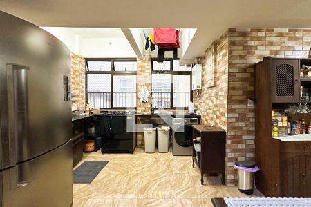 Apartamento à venda com 170m², 5 quartos e 1 vaga Apartamento à venda com 170m², 5 quartos e 1 vagaÁrea de Cozinha e Área de Serviço