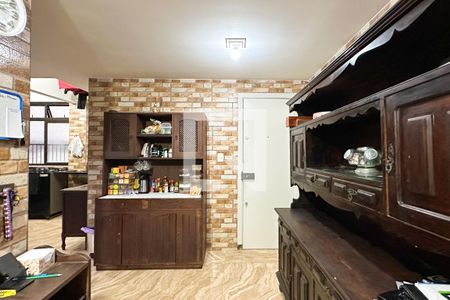 Apartamento à venda com 170m², 5 quartos e 1 vaga Apartamento à venda com 170m², 5 quartos e 1 vagaCozinha e Área de Serviço