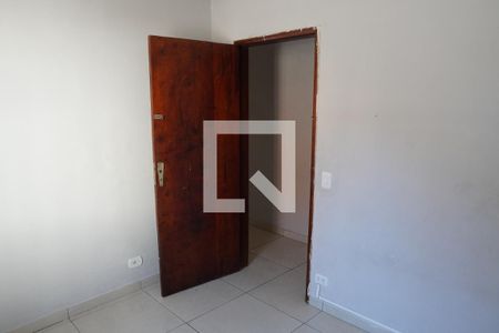 Quarto 1 de casa para alugar com 2 quartos, 110m² em Parque Marabá, Taboão da Serra