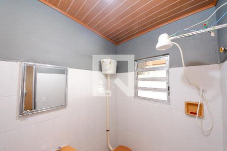 Banheiro de casa para alugar com 1 quarto, 55m² em Jardim Tietê, São Paulo