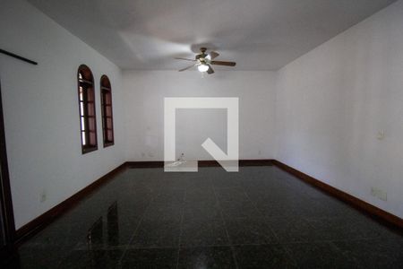 Sala de casa para alugar com 4 quartos, 299m² em Barra da Tijuca, Rio de Janeiro