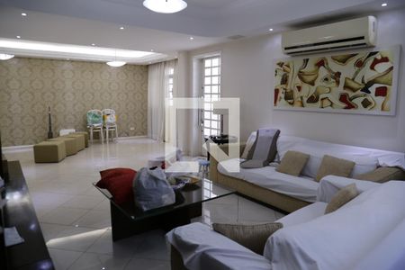 Sala de casa à venda com 6 quartos, 270m² em City América, São Paulo