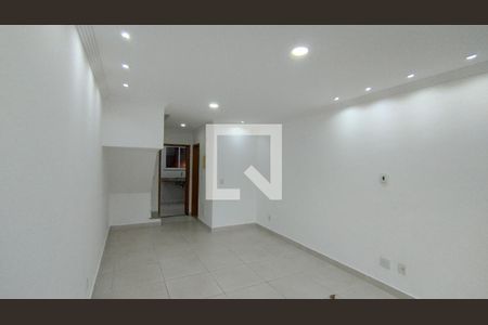 sala de casa de condomínio para alugar com 4 quartos, 200m² em Taquara, Rio de Janeiro