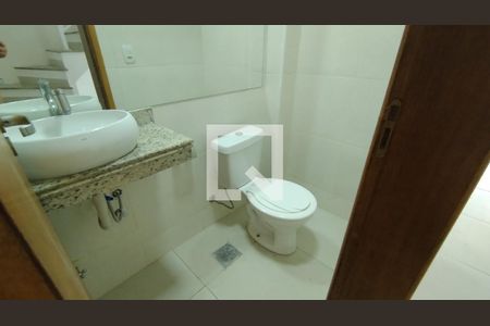 lavabo de casa de condomínio para alugar com 4 quartos, 200m² em Taquara, Rio de Janeiro