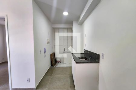 Cozinha e Área de Serviço de apartamento para alugar com 2 quartos, 39m² em Vila Sônia, São Paulo