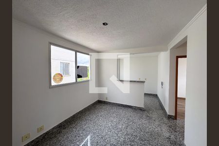 Sala de apartamento para alugar com 2 quartos, 45m² em Califórnia, Contagem