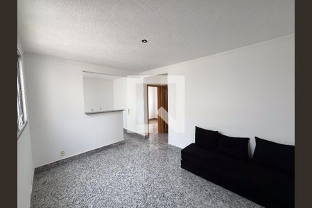 Sala de apartamento para alugar com 2 quartos, 45m² em Califórnia, Contagem