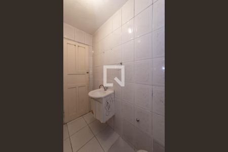 Banheiro Social de casa à venda com 3 quartos, 130m² em Vila Guarani, São Paulo