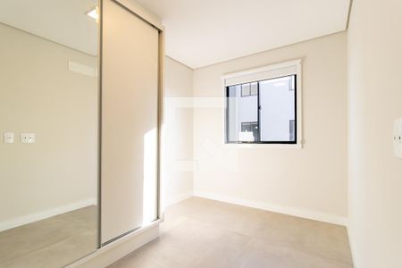 Quarto 1 de apartamento para alugar com 2 quartos, 63m² em Campo Comprido, Curitiba