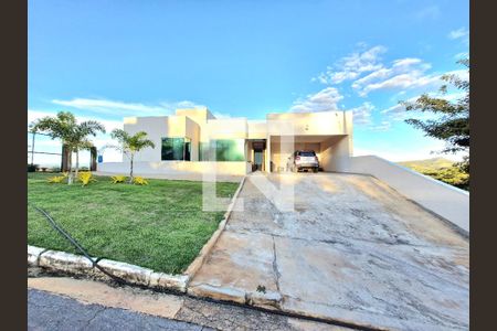 Fachada de casa à venda com 4 quartos, 470m² em Lundcéia, Lagoa Santa