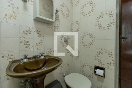 Banheiro de casa para alugar com 1 quarto, 23m² em Jardim Aeroporto, São Paulo
