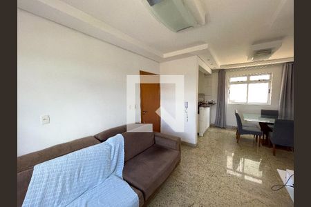 Sala de apartamento para alugar com 3 quartos, 80m² em Santa Cruz Industrial, Contagem