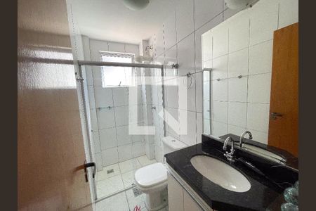 Banheiro Social de apartamento à venda com 3 quartos, 80m² em Santa Cruz Industrial, Contagem