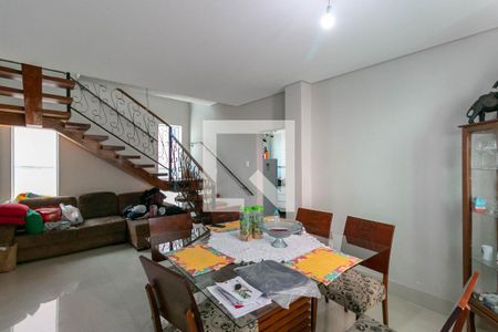 Sala de casa para alugar com 3 quartos, 300m² em Santa Tereza, Belo Horizonte