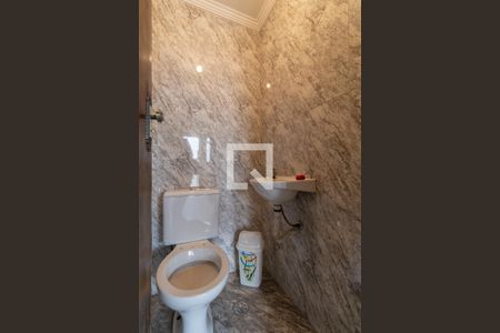 Casa à venda com 350m², 3 quartos e 5 vagas Casa à venda com 350m², 3 quartos e 5 vagasLavabo Externo