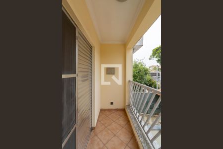 Casa à venda com 350m², 3 quartos e 5 vagas Casa à venda com 350m², 3 quartos e 5 vagasVaranda Suíte 2