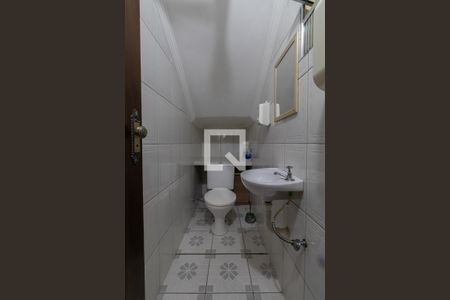 Casa à venda com 350m², 3 quartos e 5 vagas Casa à venda com 350m², 3 quartos e 5 vagasLavabo Externo 2